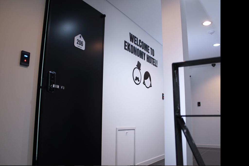 סיאול Ekonomy Hotel Dongdaemun מראה חיצוני תמונה