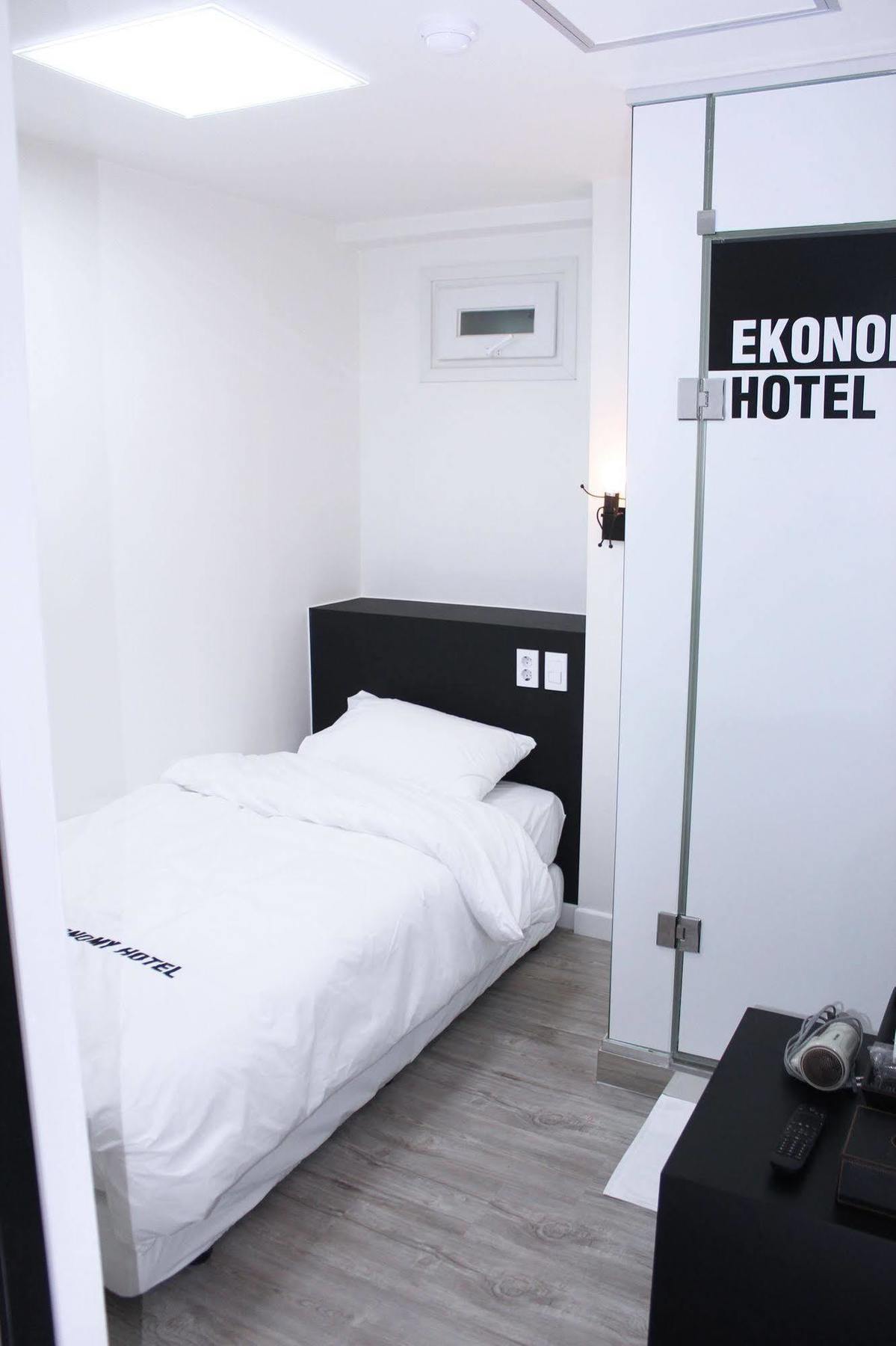 סיאול Ekonomy Hotel Dongdaemun מראה חיצוני תמונה