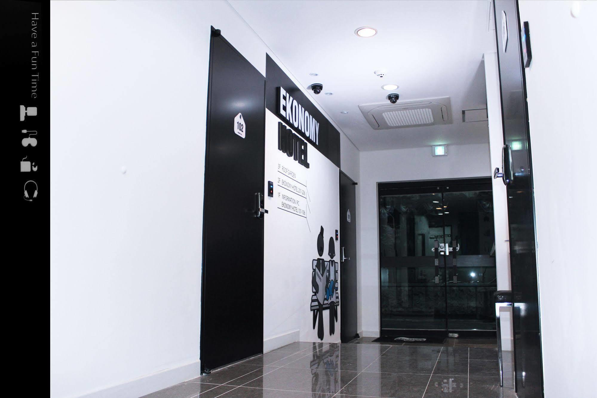 סיאול Ekonomy Hotel Dongdaemun מראה חיצוני תמונה
